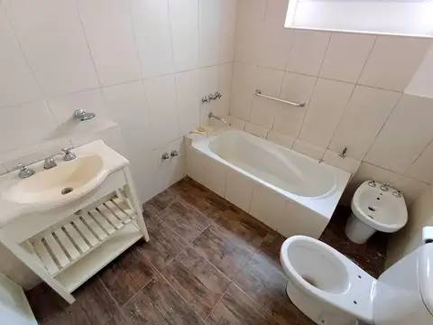 Depto Tipo Casa en Alquiler de 3 ambientes
