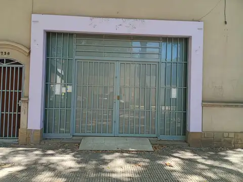 IMPORTANTE LOCAL COMERCIAL EN ALQUILER