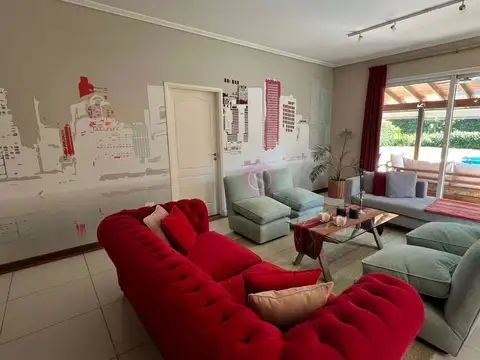 Casa 4 ambientes con 3 baños