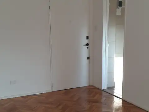 Guayaquil 800, Piso 8