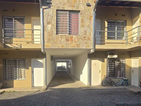 Depto Tipo Casa en Venta de 2 ambientes