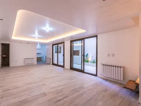 VENTA - CASA DE PASILLO 3 DORMITORIOS APTO CREDITO - CENTRO