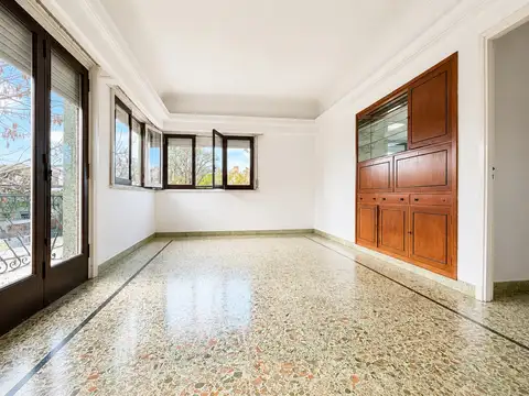 Depto Tipo Casa en Alquiler de 4 ambientes