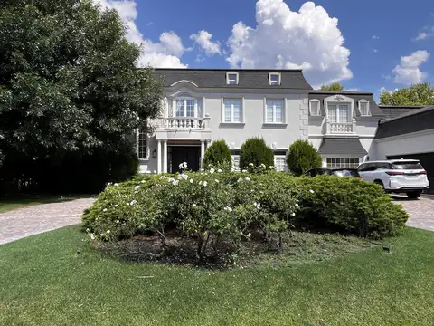 Exclusiva casa en venta en country San Diego con vista a la cancha de polo