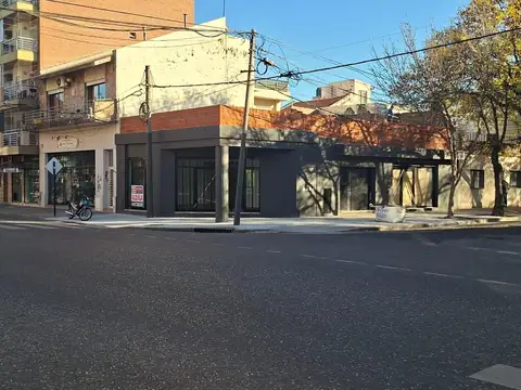 Local en Alquiler en Echesortu, $ 2.800.000