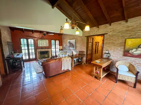 Casa en Venta con 1 cochera