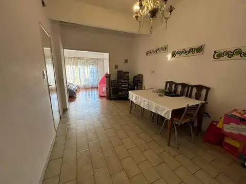Casa 6 ambientes con 3 baños