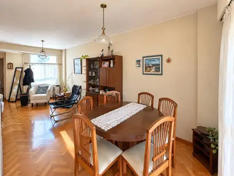 Departamento 4 ambientes con 2 baños