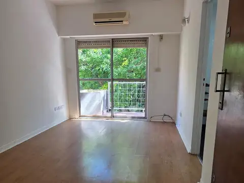 Departamento en Alquiler en Coghlan, $ 820.000