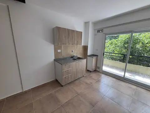 Casa 2 ambientes con 1 baño