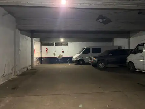 Galpón en Alquiler en Remedios de Escalada, Partido de Lanús