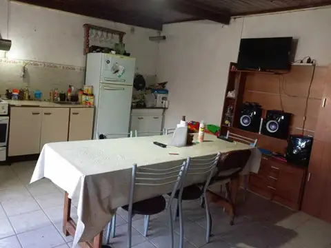 Casa  en Venta en Roque Perez