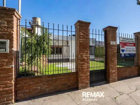 VENTA CASA DOS DORMITORIOS+DPTO FONDO SAN NICOLAS 