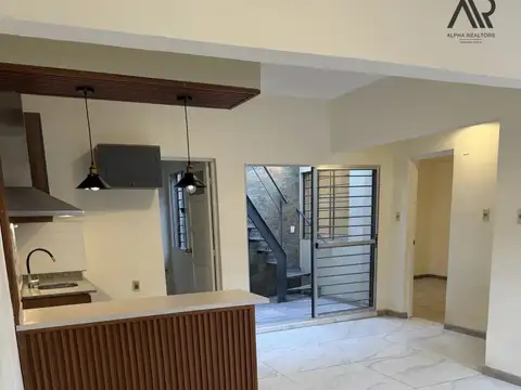 Casa en venta c/ cochera en Villa Muñoz