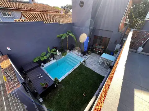 Casa en venta 6 ambientes con cochera en Martinez