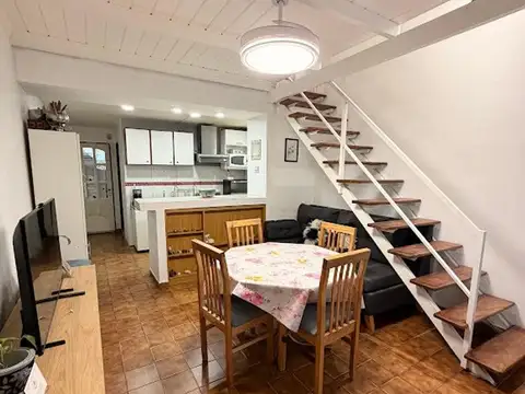 Depto Tipo Casa en Venta de 3 ambientes