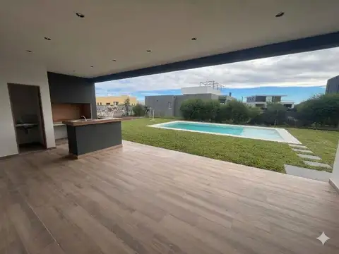 Hermosa casa Barrio San Sebastián Zelaya Pilar