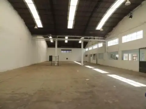 Alquiler Deposito Premium 230 M2