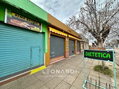 Cuatro locales en venta 