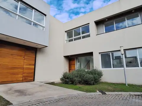 CASA DE 3 DORMITORIOS EN VENTA HOUSING VILLA BELGRANO