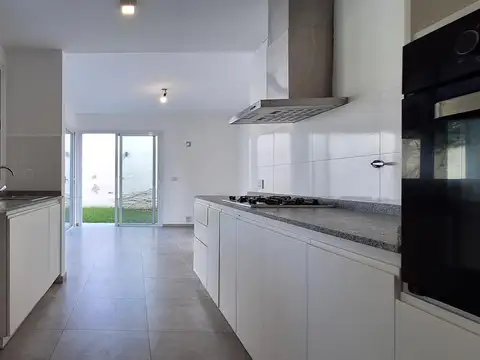 Casa en Venta al Este