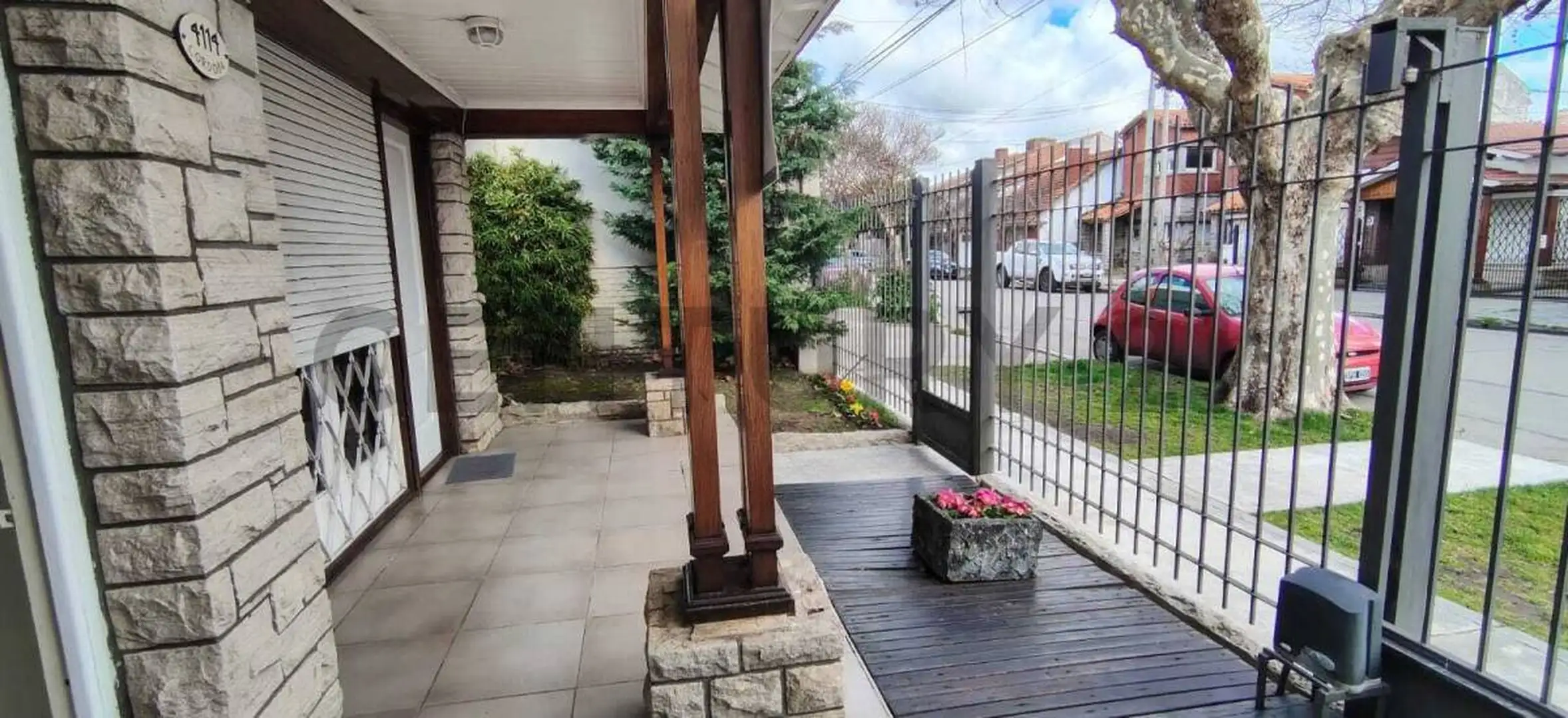 Venta de dos chalets en block con entradas independientes — Chauvin