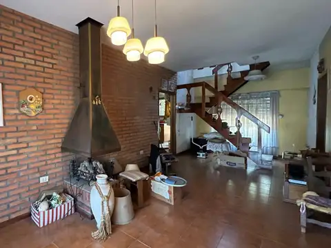 Chalet 5 ambientes venta Ituzaingó Norte