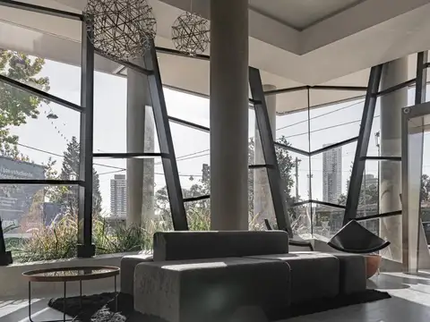 Av. Del Valle y Ov. Lagos