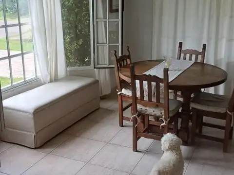 Casa 5 ambientes con 4 baños