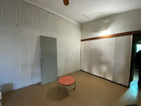 VENTA CASA PARA RECICLAR