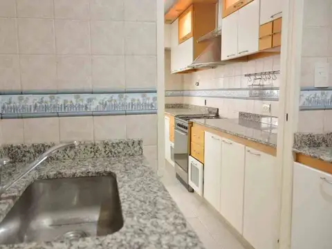 Venta PH tipo casa 4 ambiente Valentín Alsina.