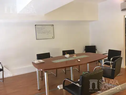 Oficina en Venta con 1 cochera