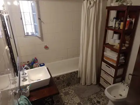 VENTA CASA 4 AMB CON PATIO Y GARAGE MTE CHINGOLO