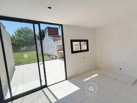 Depto Tipo Casa en Venta con 1 cocheras