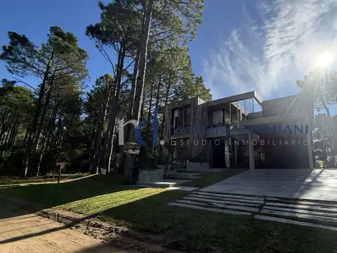 Casa en Venta de 5 dormitorios