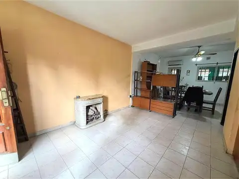Depto Tipo Casa en Venta de 3 ambientes
