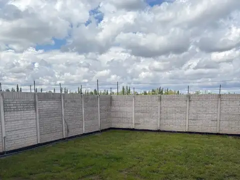 Casa 4 ambientes con 1 baño