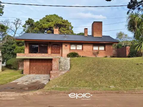 Acepta Permuta y/o Financiación - Venta Casa en Barrio B5 Pinamar