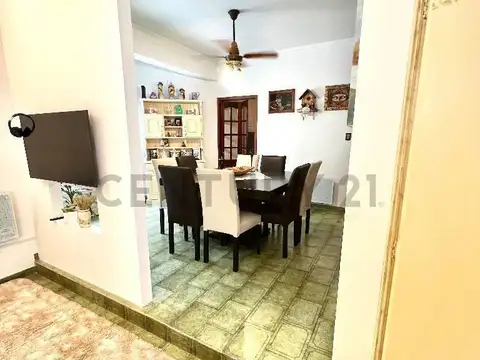528 Esquina 20 2500, Piso 0