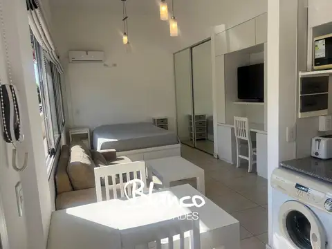 Departamento en Alquiler con 1 cochera
