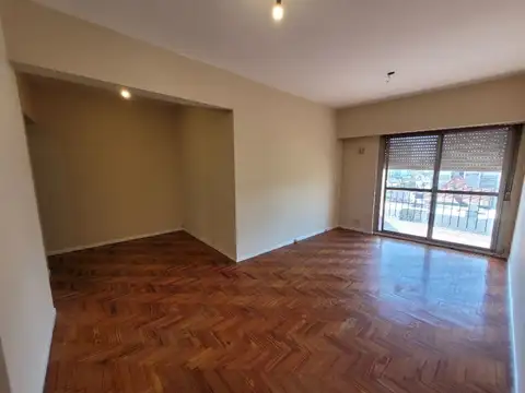Departamento 4 ambientes- Quilmes Centro, Garibaldi al 200