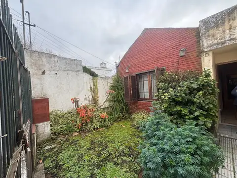 Venta Casa a Reciclar. Gran Lote. Zona San Jose 