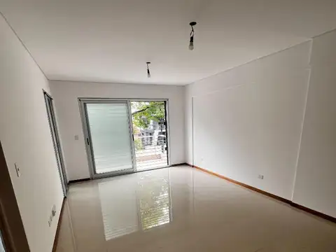 Marcos Paz 3800, Piso 1