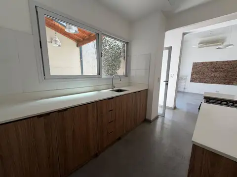 Depto Tipo Casa en Alquiler de 3 dormitorios