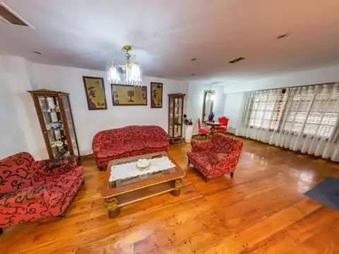 Casa en Venta en Villa Ortuzar, USD 890.000