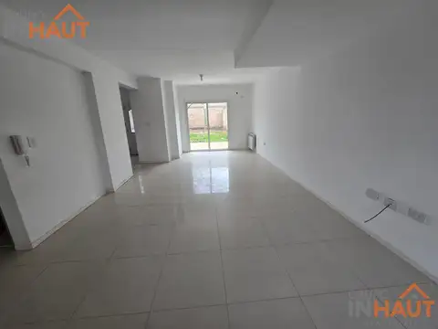 Depto Tipo Casa en Alquiler A Estrenar