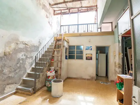 (A REFACCIONAR) DEPTO TIPO CASA EN BUFANO AL 700 - FTE ENTR INDEP PLAYROOM O QUINCHO TERRAZA PATIO