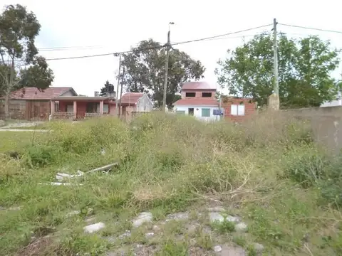 Calle 42 e/ 9 y Avda. Naval