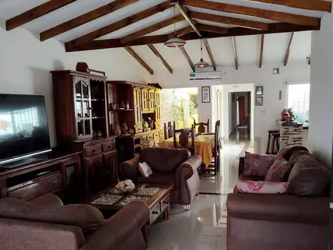 Sebastian Costa 200, Piso 0