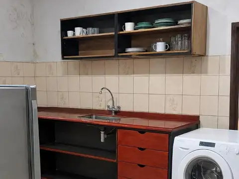 VENTA DE CASA DOS DORMITORIOS AMPLIO GARAJE ZONA NORTE